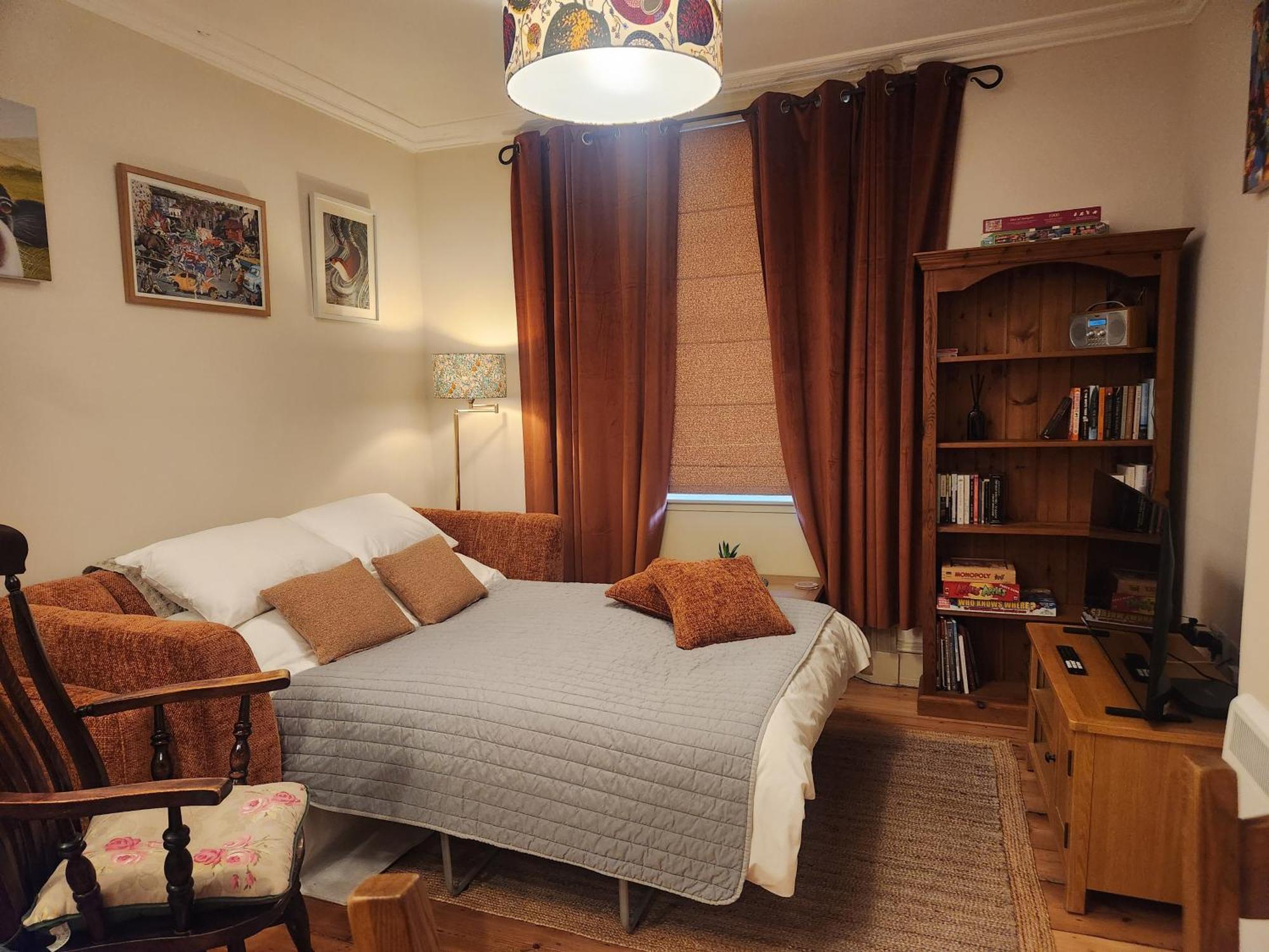 Central Gloucester Self-Catering Flat - A Hidden Gem Exterior photo